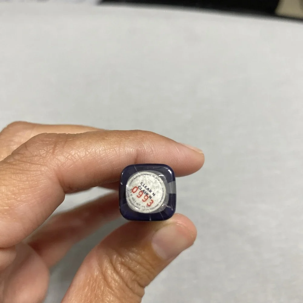 Avon ultra glazewear